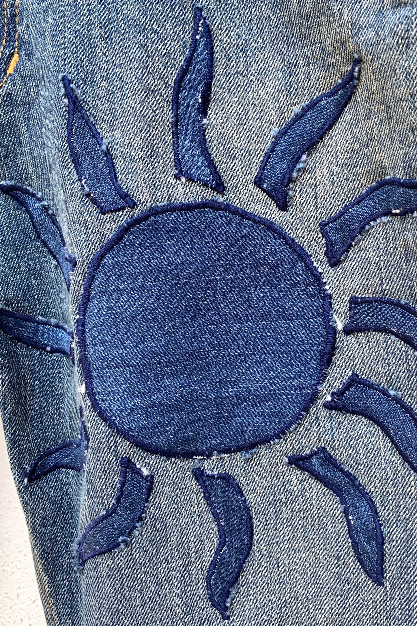 Upcycling Sonne & Mond Dreiviertel Jeans Blau 36