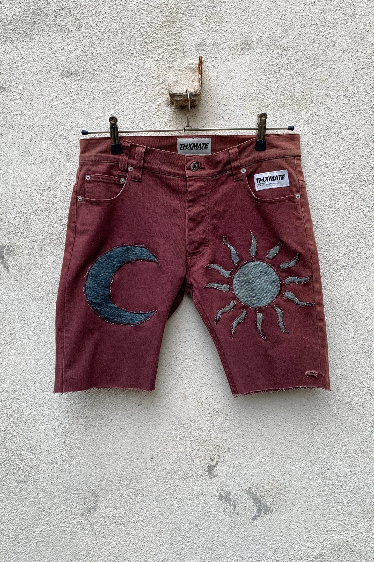 Upcycling Sonne & Mond Kurze Jeans Shorts Rot 30