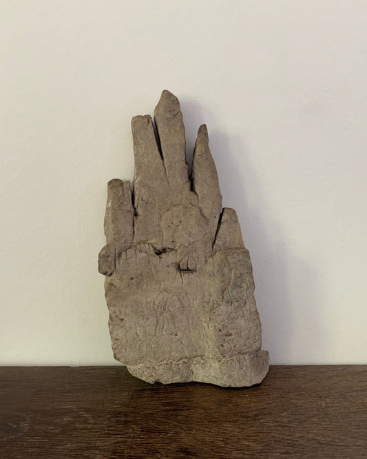 Hand aus Stein