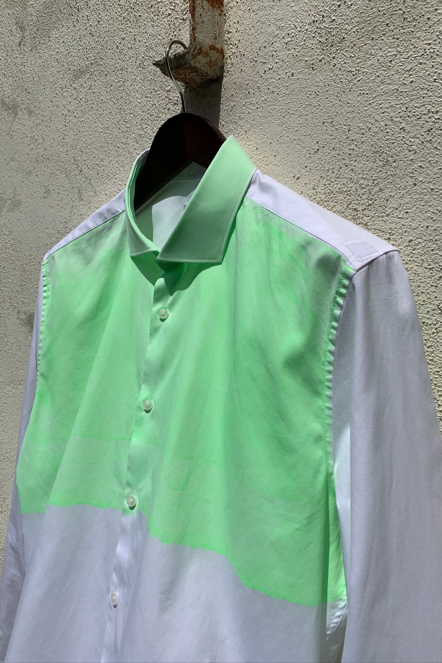 Upcycling Light Color-Blocking Hemd Weiß Neongrün L