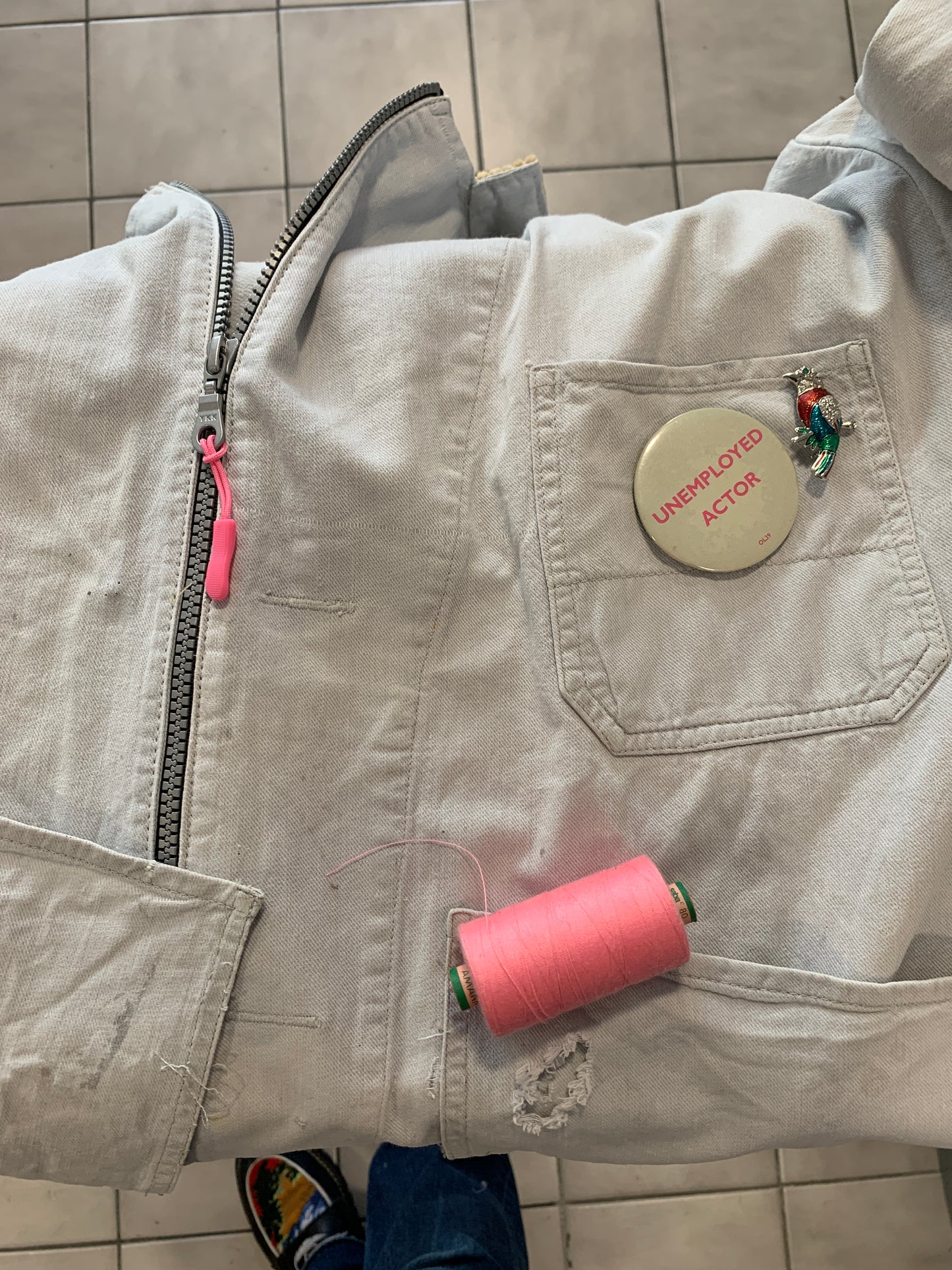 Upcycling Unemployed Actor Jacke Hellgrau XL