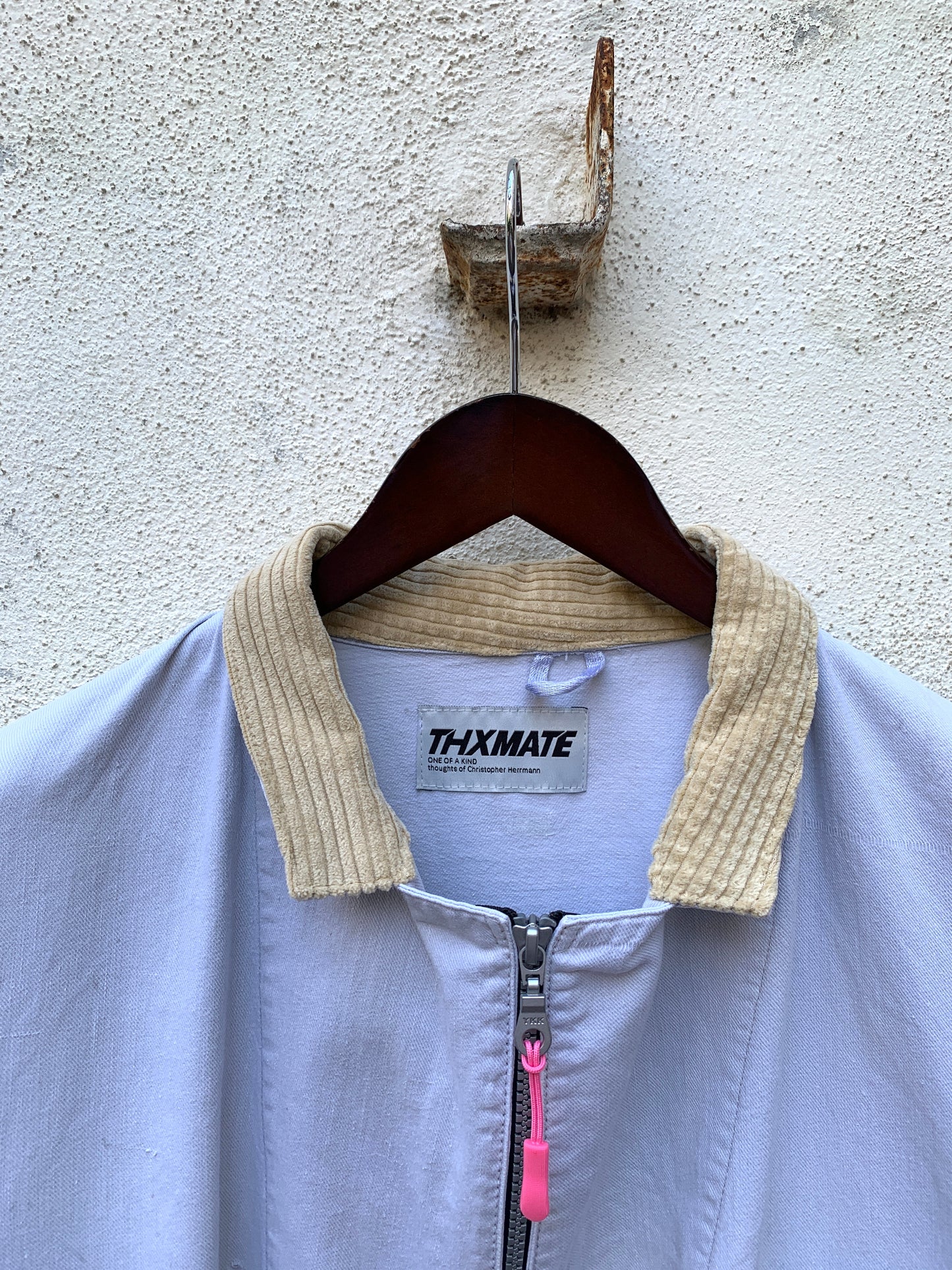 Upcycling Unemployed Actor Jacke Hellgrau XL