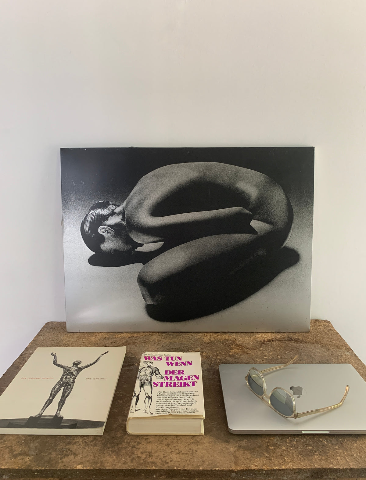 Schwarzweiß-Akt-Fotografie auf Aluminium