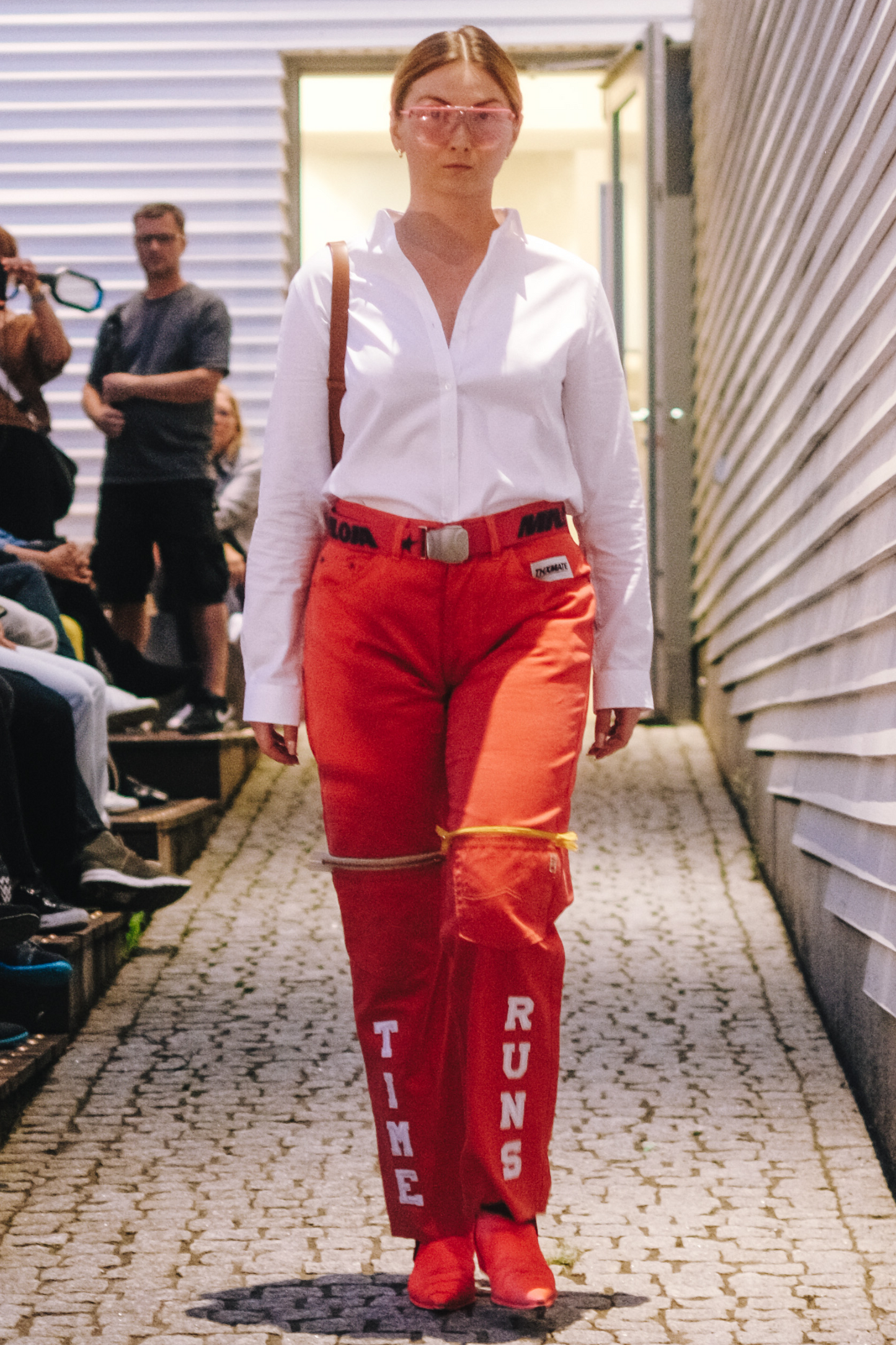 Upcycling Time Runs Biker Jeans Rot W33 L32